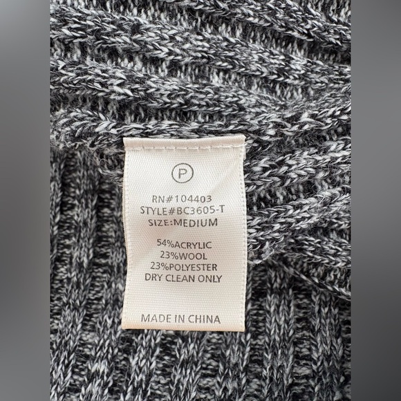 J.O.A. Wool Blend Ribbed Knit Grey Crop Top Sweater | Size Medium M - Picture 8 of 16